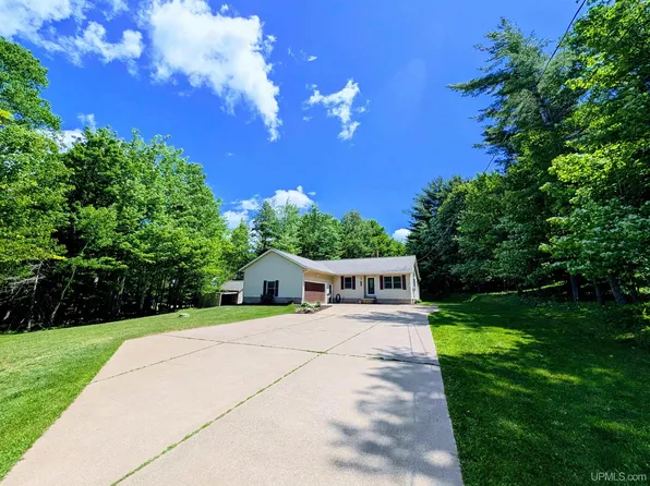 755 S Vandenboom Rd, Marquette, MI 49855