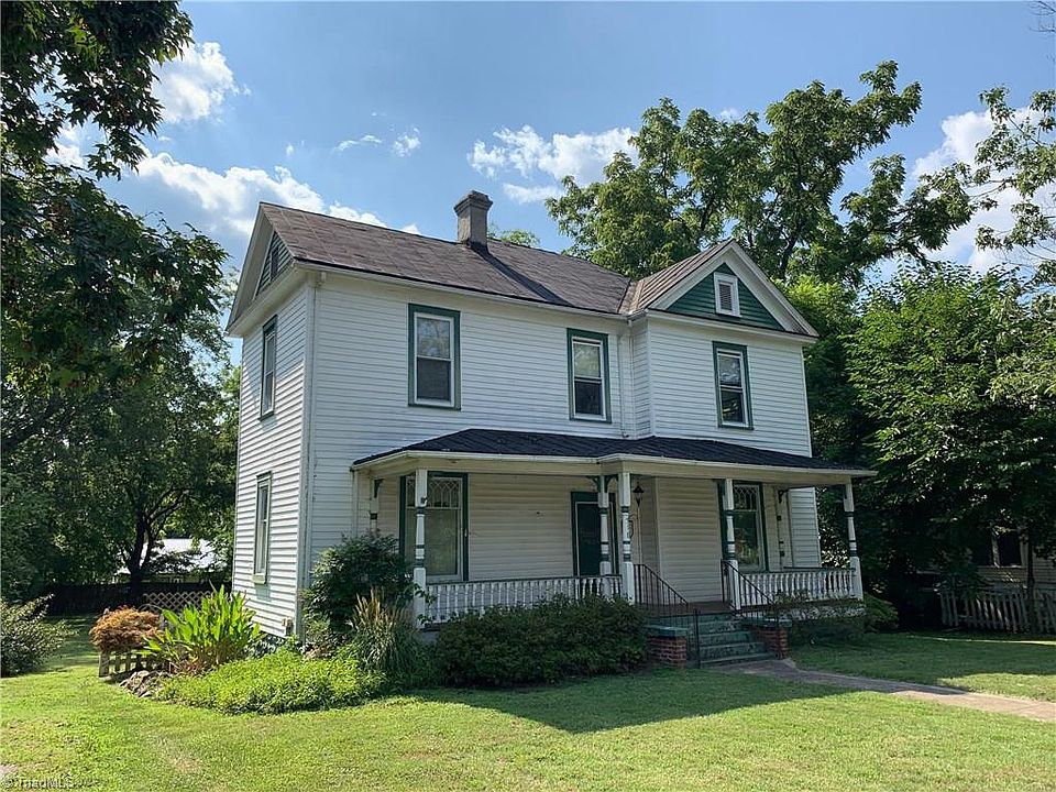 1st image of 318 Irvin St