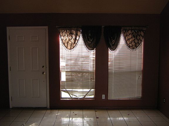 4th image of 2939 Diedorf Dr