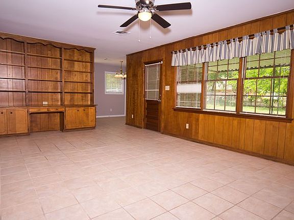 4th image of 3123 Brentwood Dr