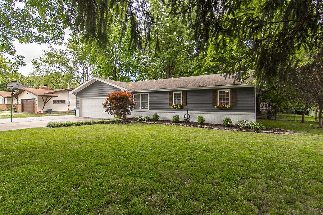 208 W Park St, Nixa, MO 65714 Zillow