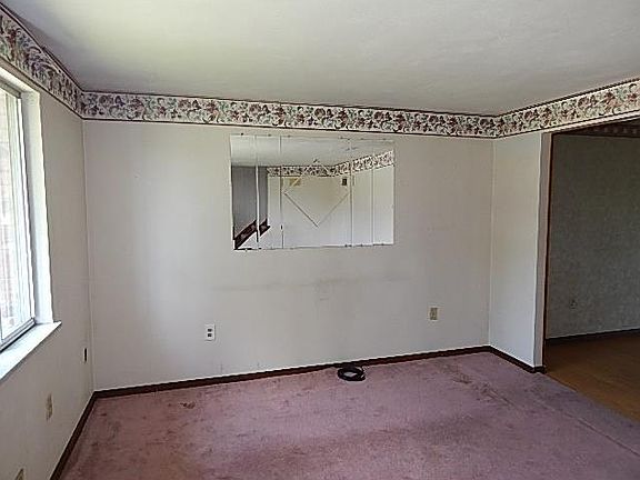 3rd image of 1901 Anna Ave