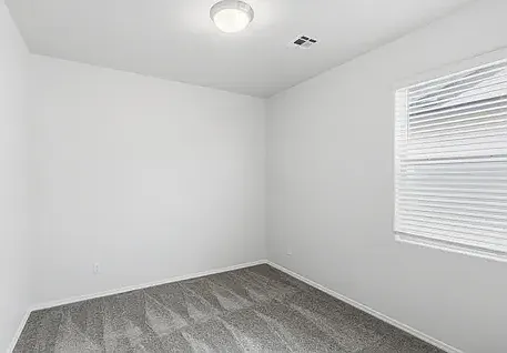 1 bed, 2000 sqft, $850 — Photo 4