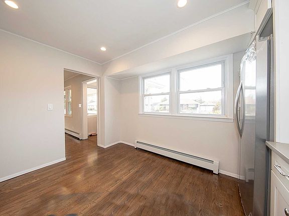 5th image of 999 Johnston Ave