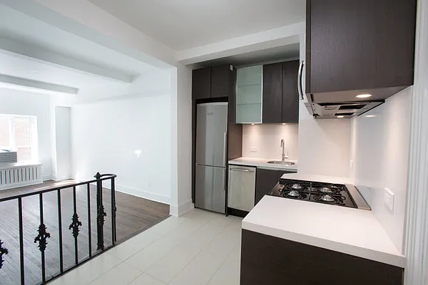 Rented by Stonehenge NYC LLC | media 16