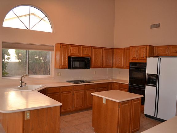 2nd image of 8942 W Kerry Ln