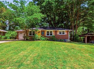 2670 Woodridge Dr, Decatur, GA 30033