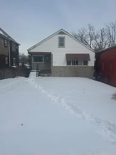 5931 Lillian Ave Photo 1