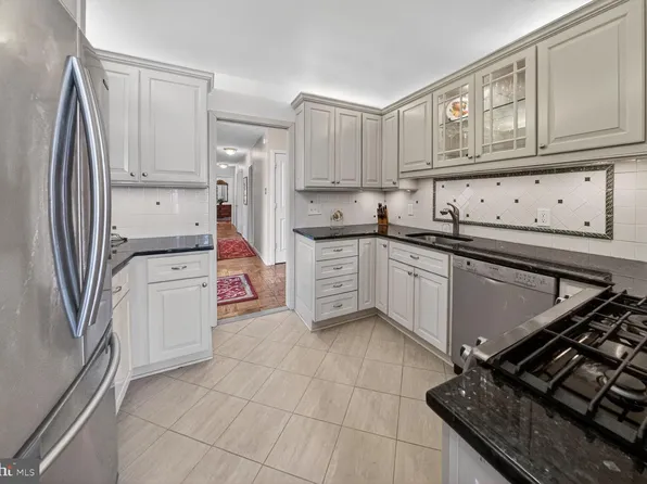 5500 Friendship Blvd #1423n & 1424n, Chevy Chase, MD 20815