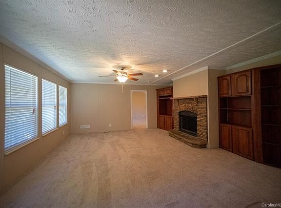 2nd image of 142 Fox Run Dr