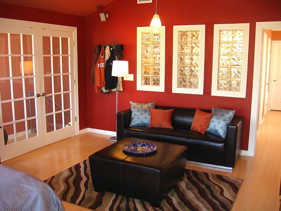 Upstairs Master Bedroom Sitting Area
