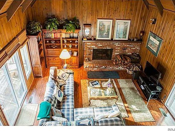 2nd image of 311 Cumberland Dr