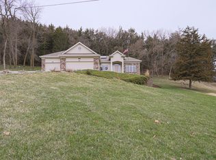 12072 Waldon Cir, Council Bluffs, IA 51503