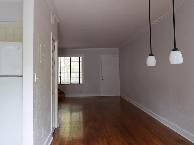 15 Madeira Ave #8 — Photo 12