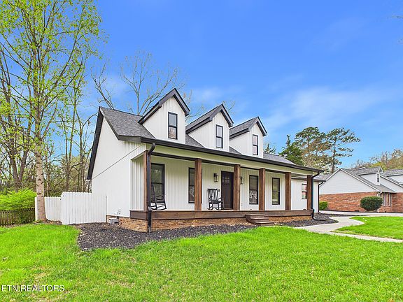 2nd image of 1313 English Ln