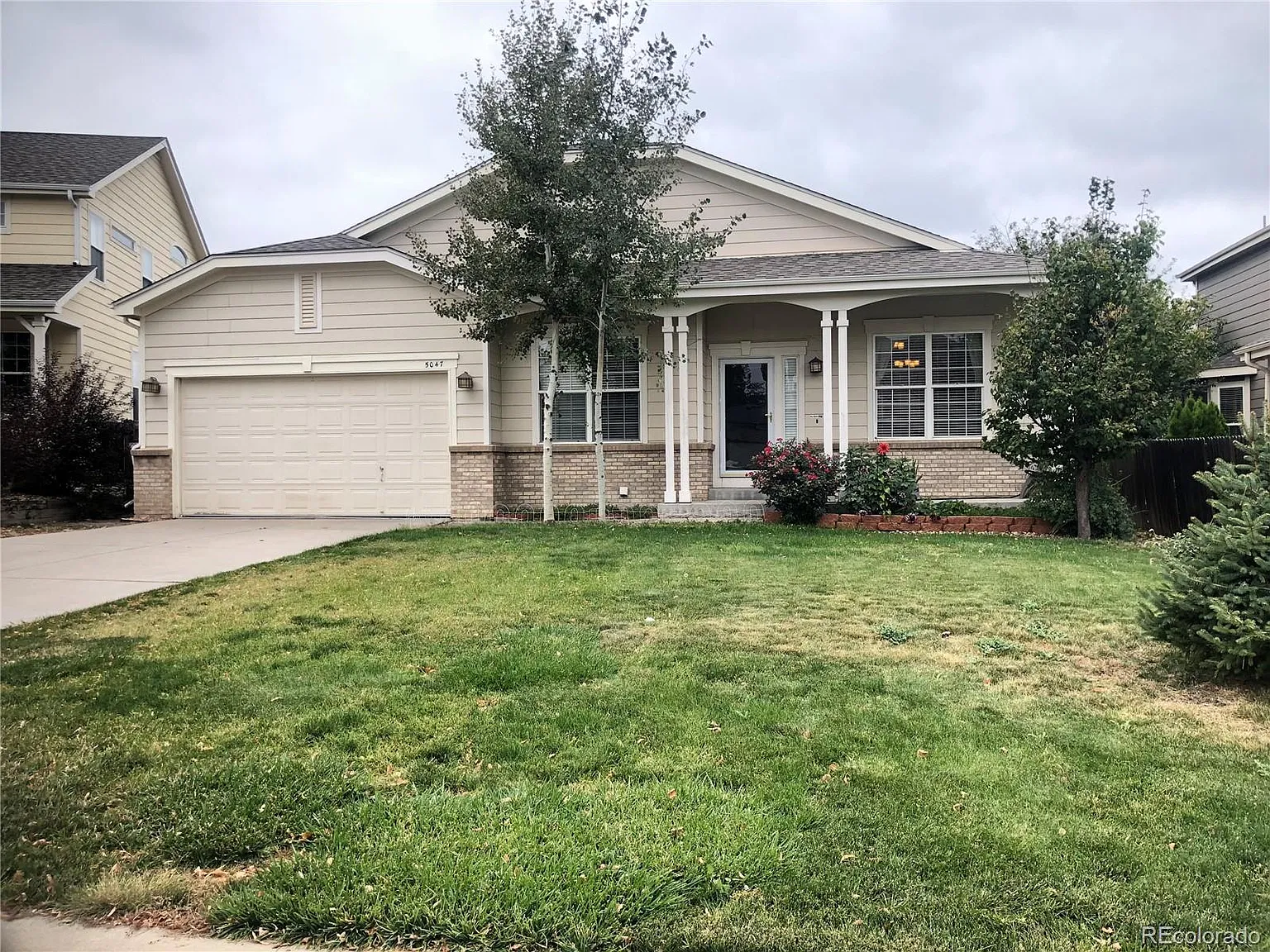 3 bed, 2.0 bath, 2387 sqft, $2,800 — Photo 1