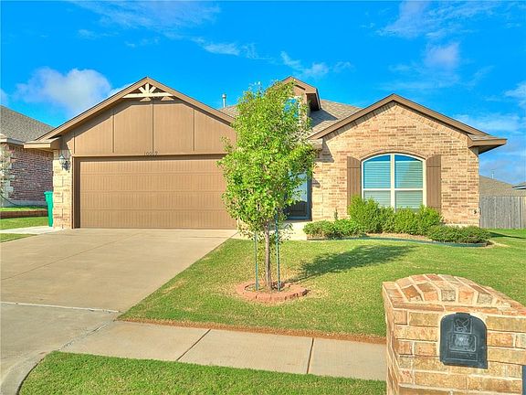 3rd image of 10009 Summerhill Ln