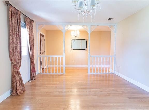 2nd image of 11248 Lake Forest Blvd