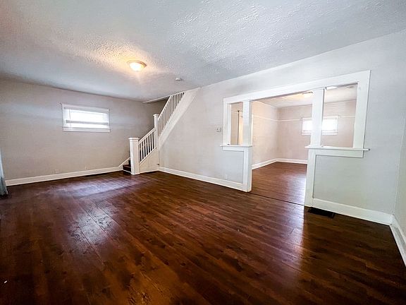 5th image of 1134 N Kealing Ave