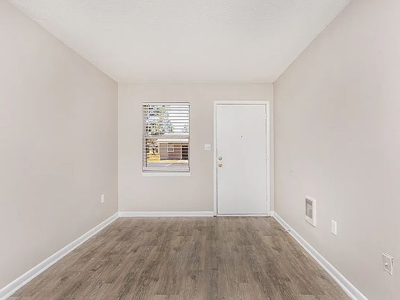 5th image of 310 Northlake Dr #1-029