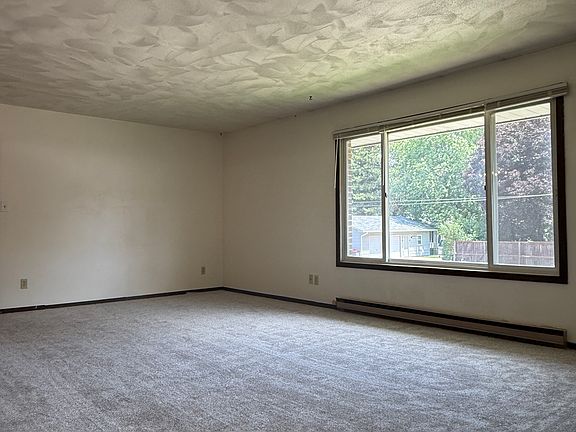 4th image of 1101 Lark St #202