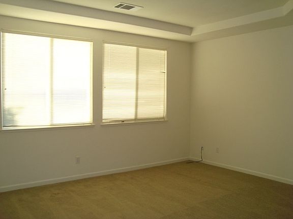 2nd image of 851 Grand Teton Dr