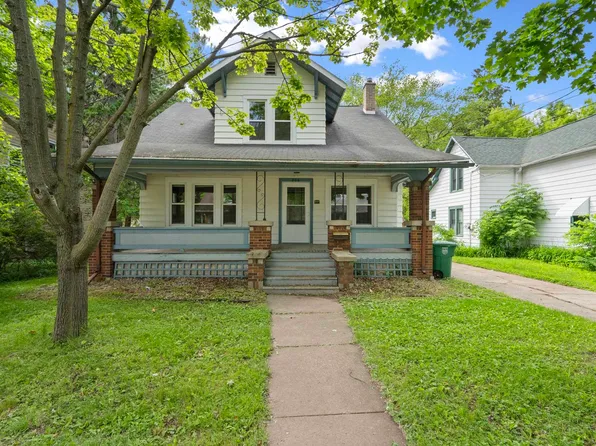 806 3rd St, De Pere, WI 54115