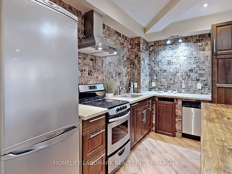 88 Caines Ave — Photo 12