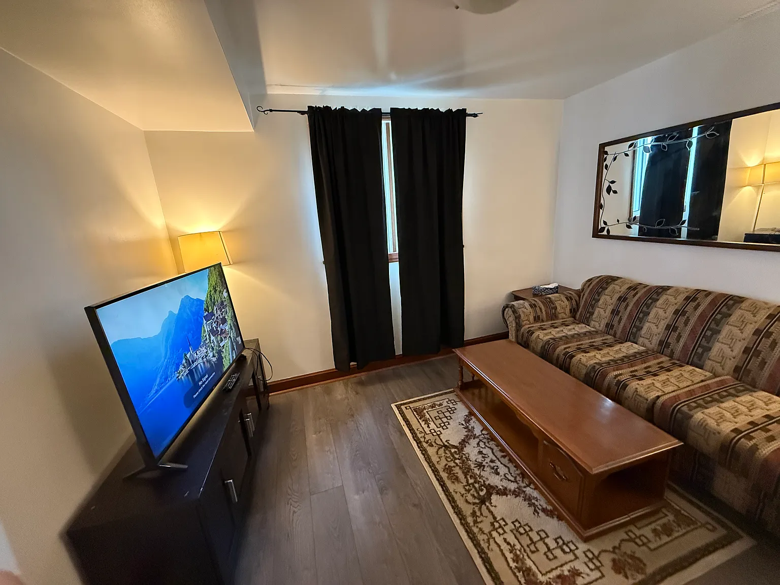2 bed, 800 sqft, $1,975 — Photo 2