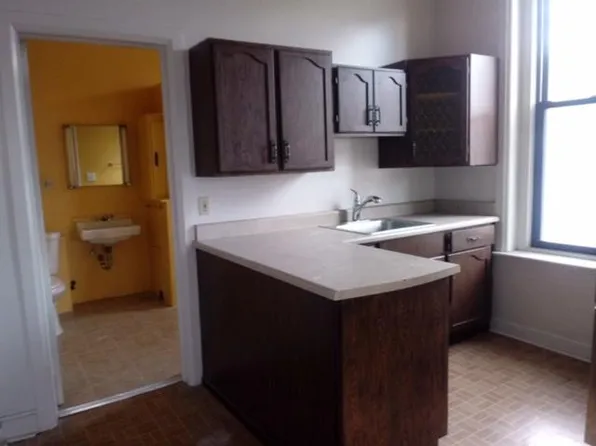 2059 W Belmont Ave APT 2F, Chicago, IL 60618