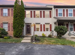 656 Rockwood Dr, Elizabethtown, PA 17022