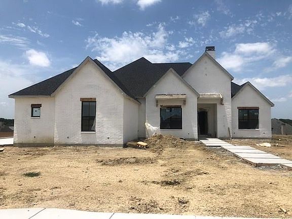 3rd image of 142 Stafford Dr