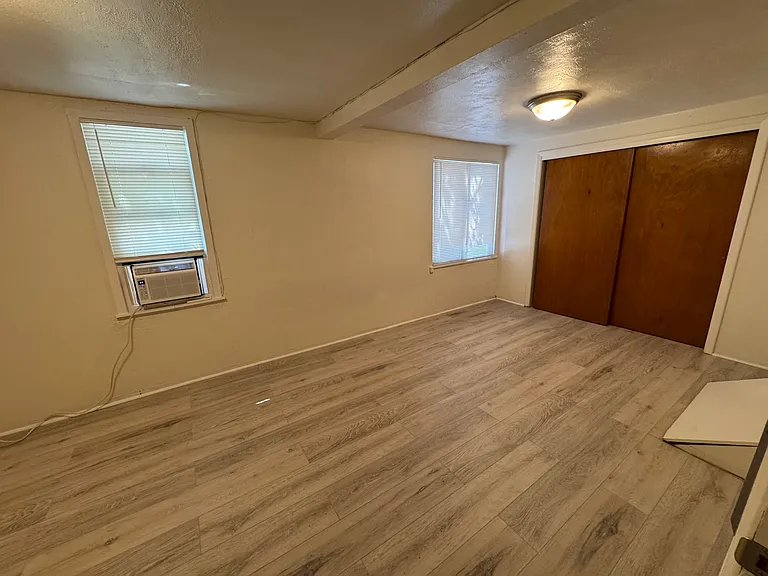 510 S Weed Blvd #B — Photo 5