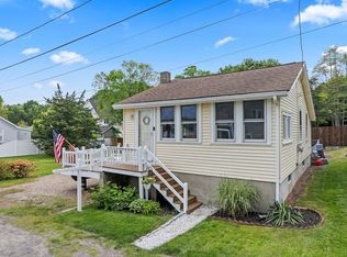 65 Barlow Ave, Wareham, MA 02571