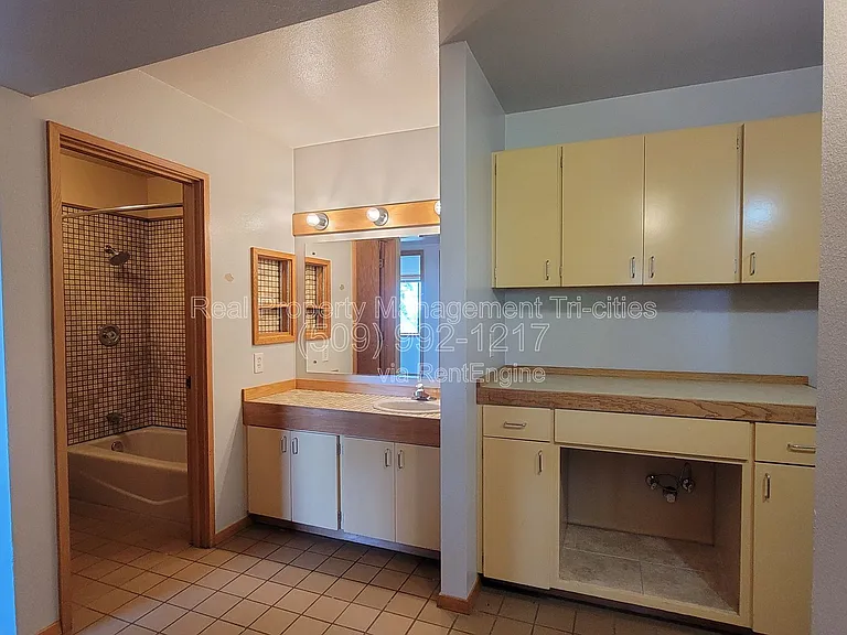 600 W 26th Pl — Photo 12