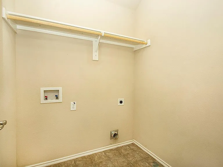 4032 Eagle Dr — Photo 17