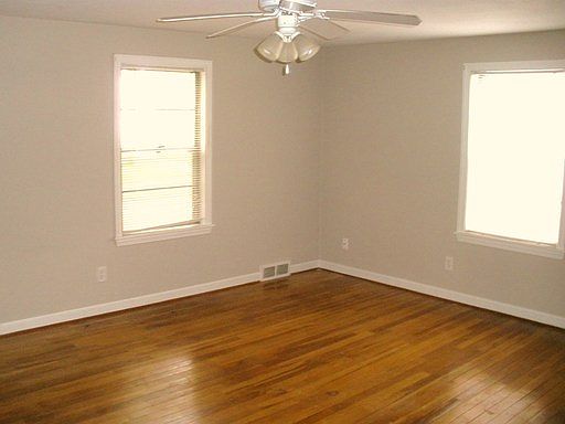 2nd image of 7539 Wyoming St