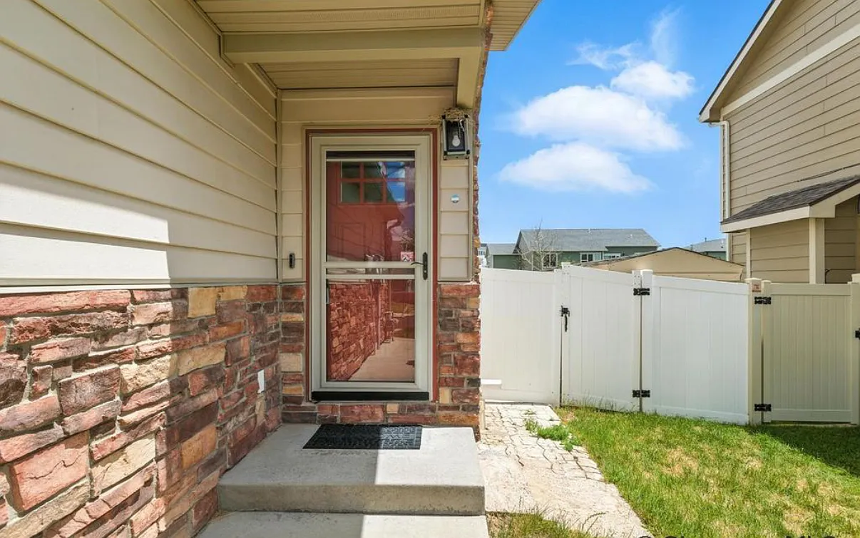 3909 Gunsmoke Rd — Photo 2
