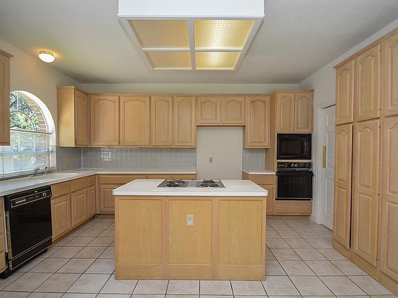 5th image of 3334 Vista Lake Dr