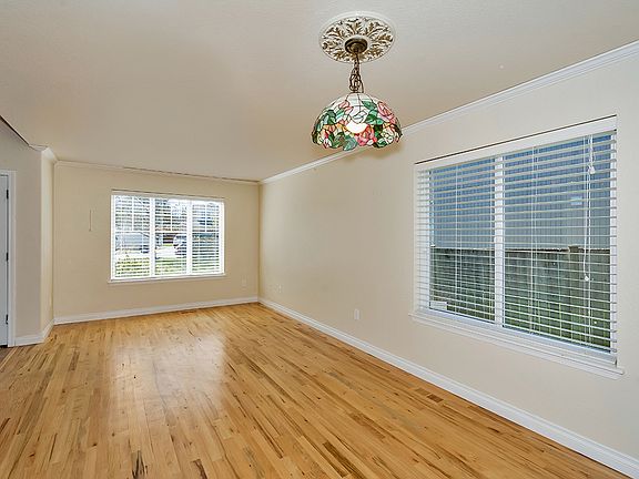 4th image of 15415 105th Ave SE