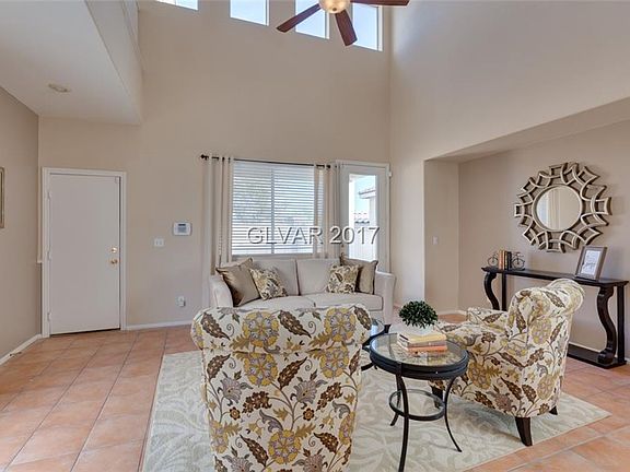 3rd image of 712 Baldurn Ave