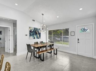 1100 NE 17th Way, Fort Lauderdale, FL 33304