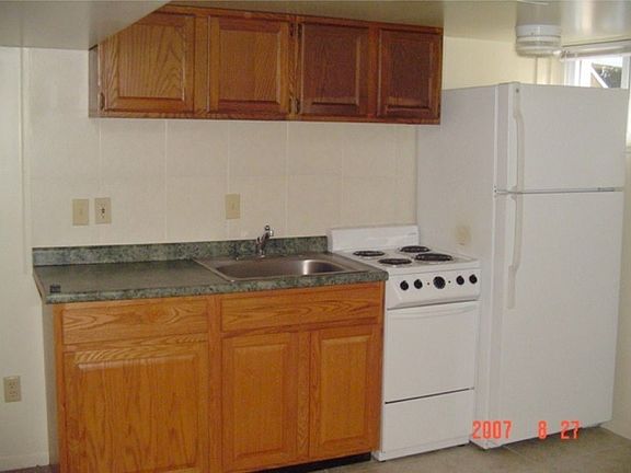 3rd image of 238 N Summit St #4
