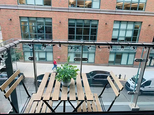 Rented by E Realty International Corp | media 20