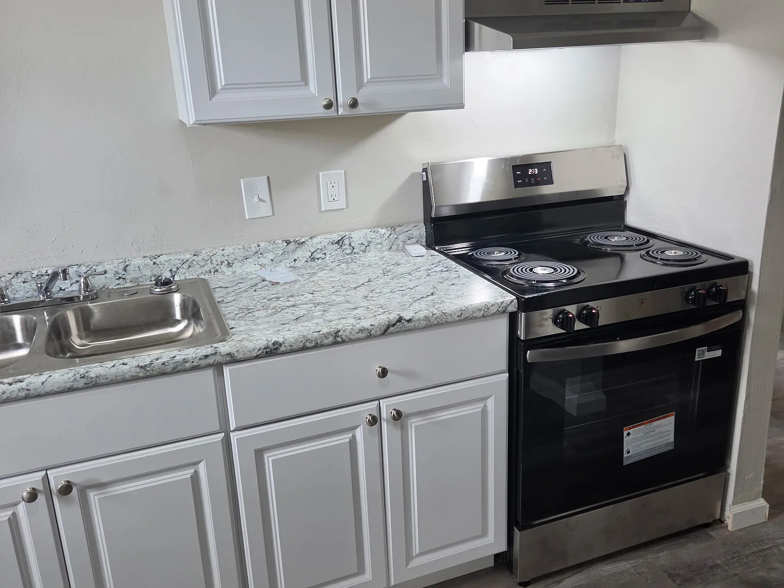 2 bed, 850 sqft, $950 — Photo 2