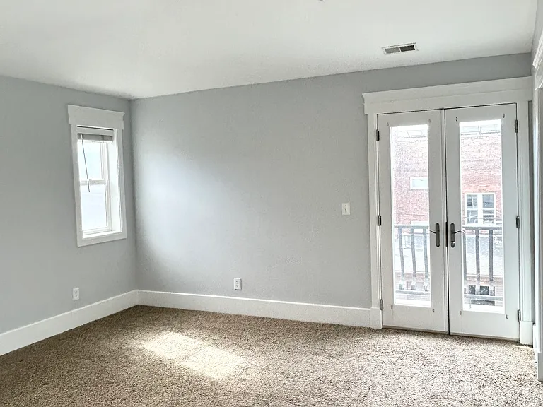 360 E 1st Ave #4 — Photo 8