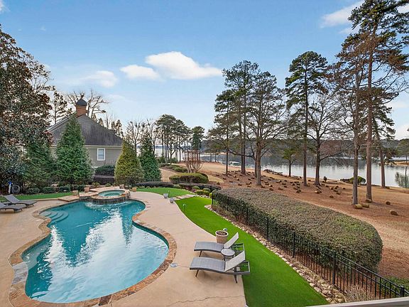 4th image of 3361 Linger Longer Rd