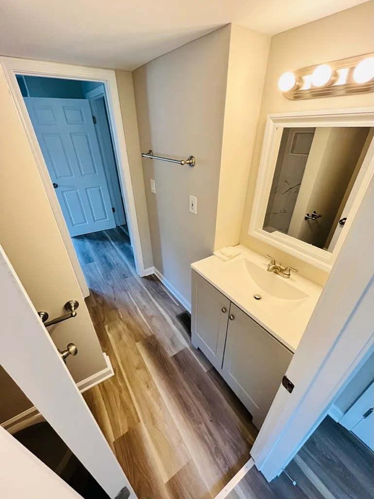 2 bed, 800 sqft, $1,400 — Photo 3