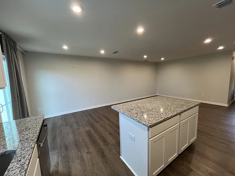1532 39th Avenue Loop Northeastunit #5 — Photo 15