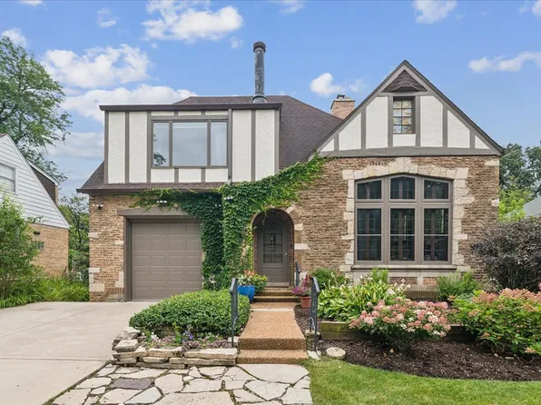 630 Melody Ln, Highland Park, IL 60035